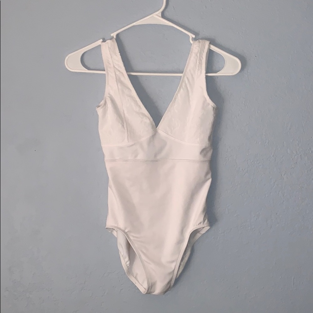 Ainsliewear White lace leotard!! Size Medium!